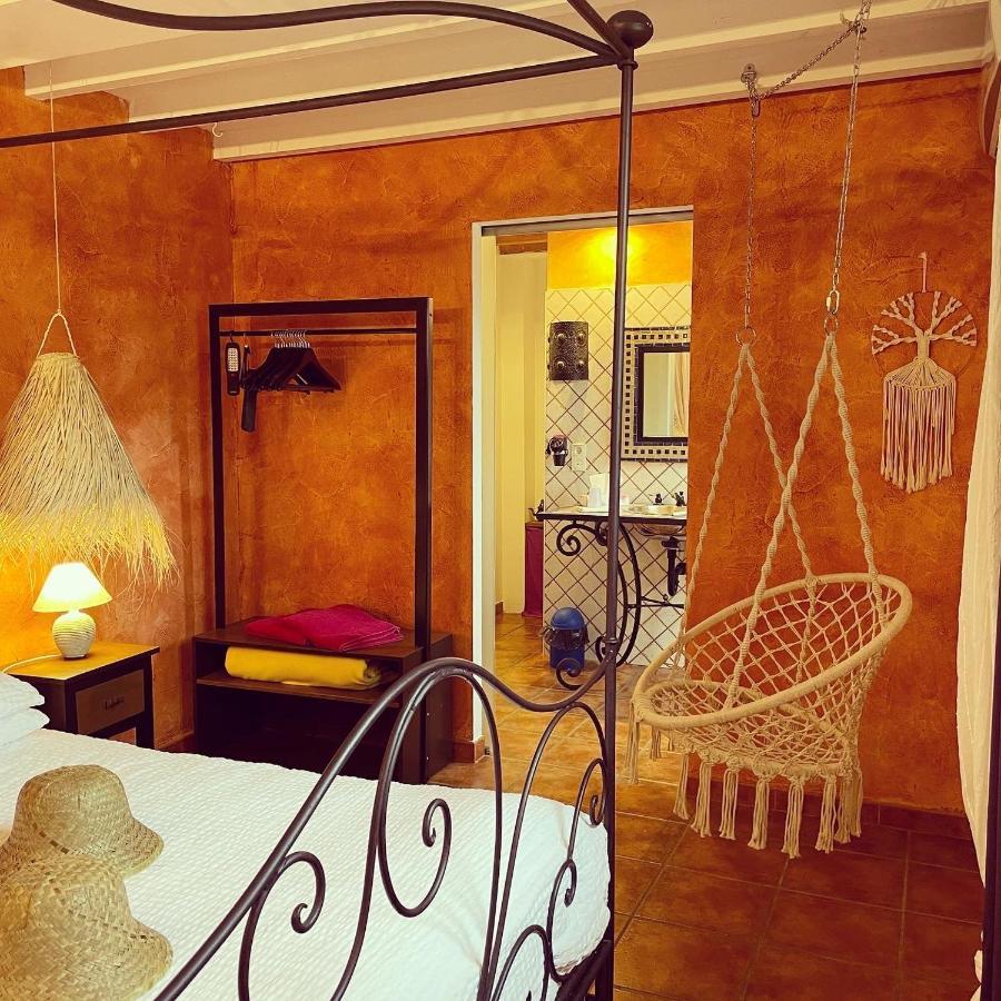 أُرانْجْ Chambres D Hotes Le Mas Julien Piscine Chauffee Adult Only المظهر الخارجي الصورة