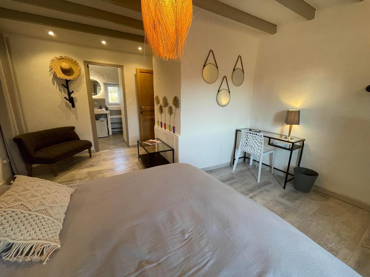 أُرانْجْ Chambres D Hotes Le Mas Julien Piscine Chauffee Adult Only المظهر الخارجي الصورة